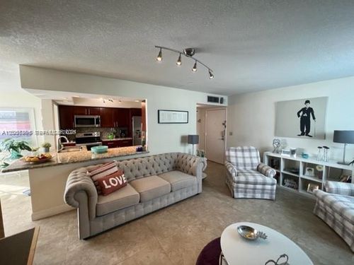 4a-16570 Ne 26th Ave, North Miami Beach, FL, 33160-4015 | Card Image