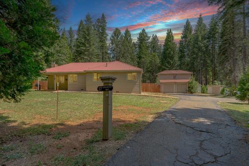 17 Kirkwood Way, Clipper Mills, CA, 95930-9608 | Card Image