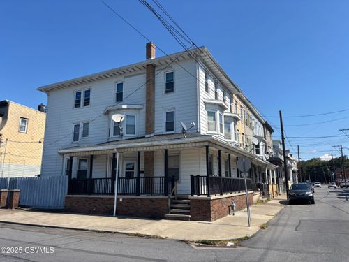 247 W Walnut St, SHAMOKIN, PA, 17872-5365 | Card Image