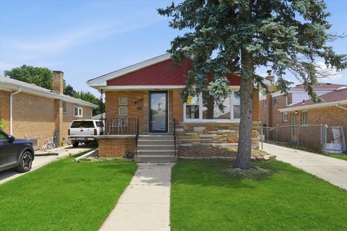 9117 S Saint Louis Ave, Evergreen Park, IL, 60805-1560 | Card Image