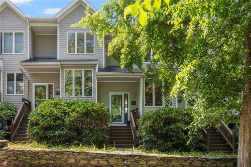325 North Lane, Bristol, RI, 02809 | Card Image