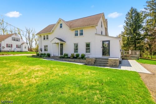 8 Morris Tpke, Randolph, NJ, 07869-1810 | Card Image