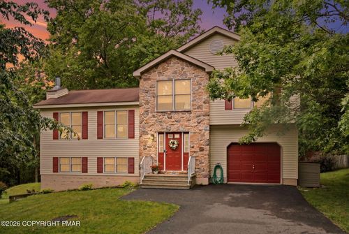 4896 Pine Ridge Dr W, Bushkill, PA, 18324-8432 | Card Image