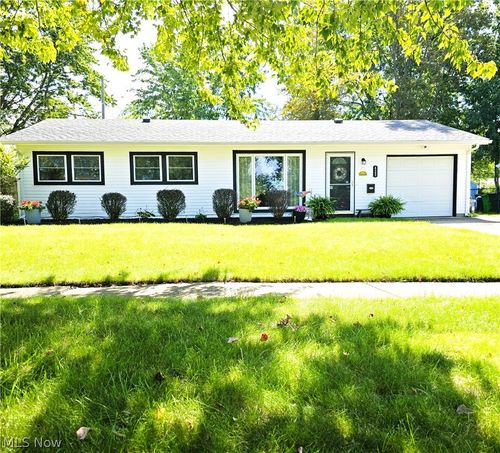 425 Bridle Ln, Berea, OH, 44017-2637 | Card Image