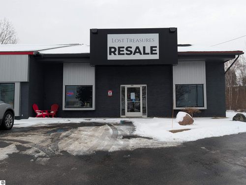 5700 Us-31 N, Williamsburg, MI, 49690 | Card Image