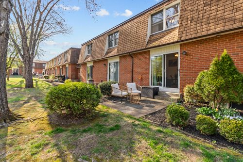 apt-4-33 Russell St, Griswold, CT, 06351-1918 | Card Image