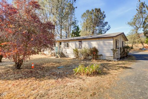 8744 Highway 238, Jacksonville, OR, 97530 | Card Image