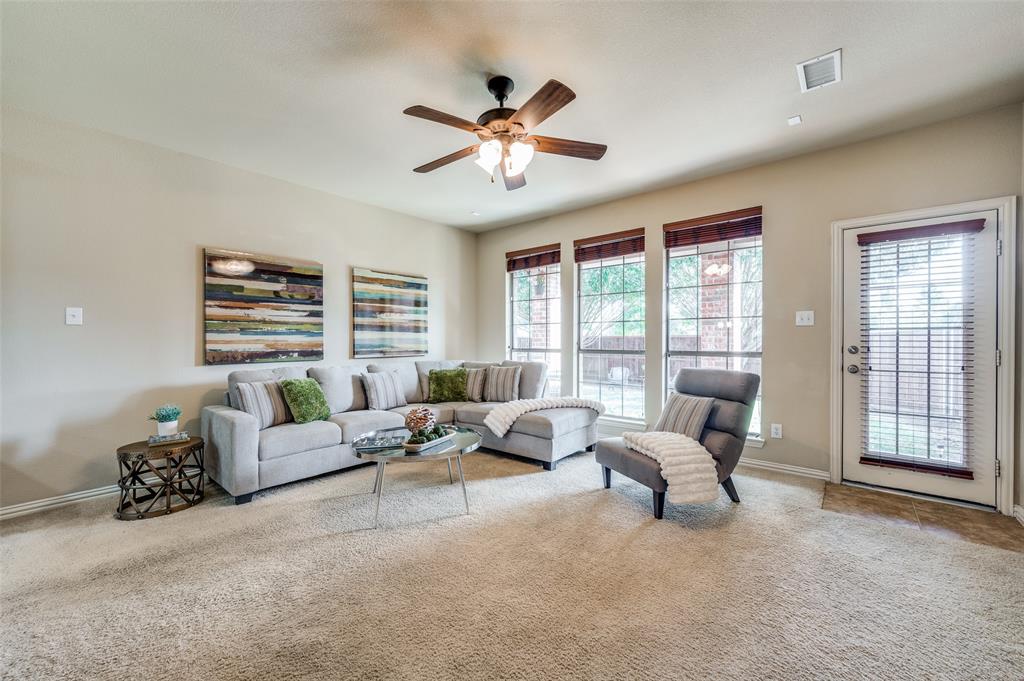 Wallis Dr, Frisco, TX 75033