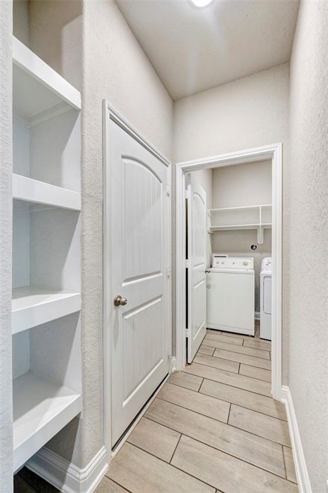 2811 Ridgecliff Ct, House other with 3 bedrooms, 2 bathrooms and 2 parking in Conroe TX | Image 10