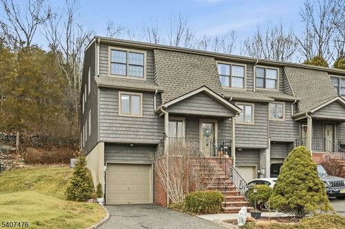 5 Mountain Ridge Rd, Bloomingdale, NJ, 07403-1003 | Card Image