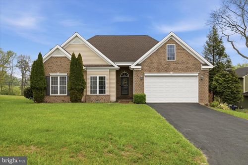 101 Putter Pl, CROSS JUNCTION, VA, 22625-2456 | Card Image