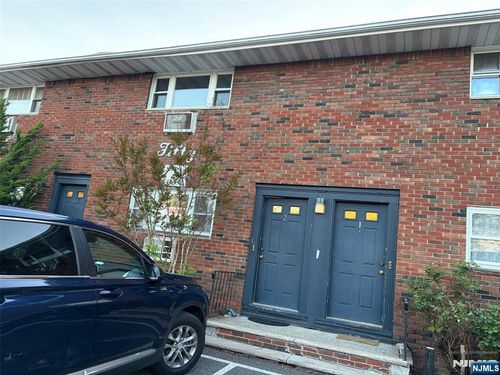 50 Main St, Lodi, NJ, 07644-1646 | Card Image