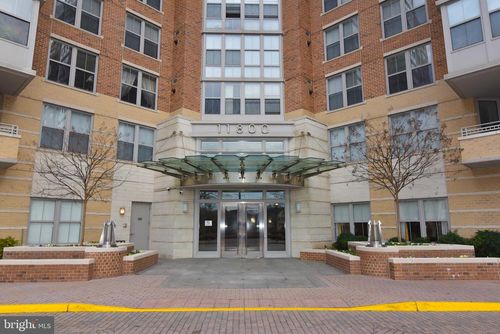 823-11800 Sunset Hills Rd, RESTON, VA, 20190-4786 | Card Image