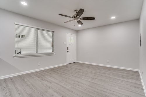 204-5444 Gaston Ave, Dallas, TX, 75214-6512 | Card Image