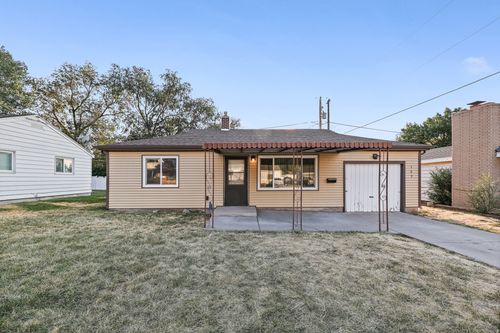 127 N 1st St, Tooele, UT, 84074-2105 | Card Image
