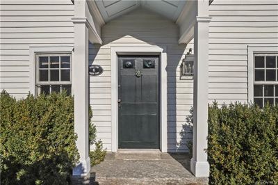 View of front doorway | Image 2