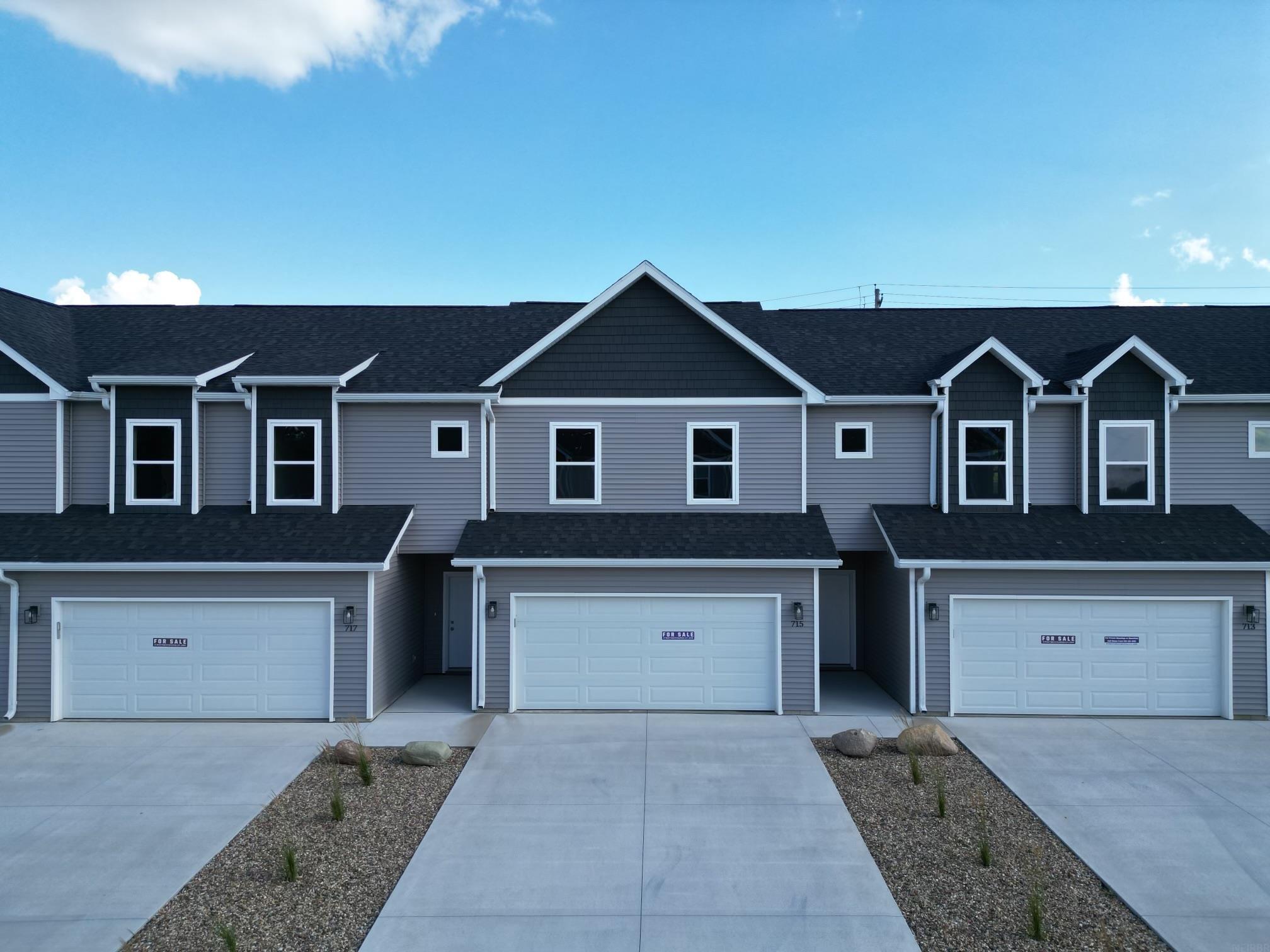 Spruce Needle Ln, Cedar Falls, IA 50613