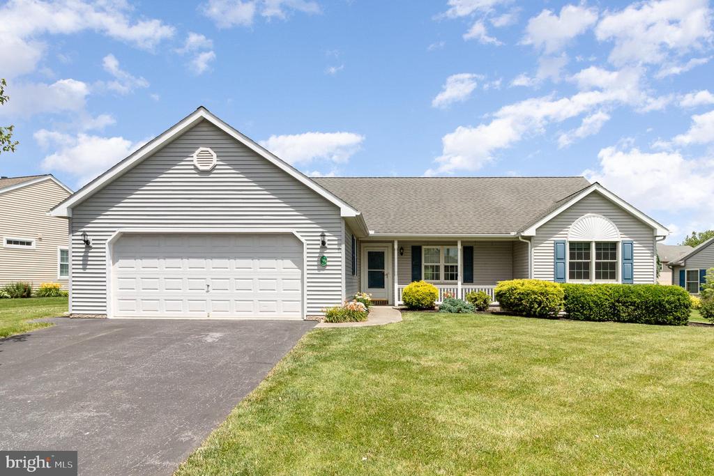 Arbor Dr, Myerstown, PA 17067