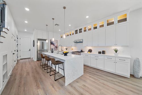 406 E 33rd St, Houston, TX, 77018-7745 | Card Image