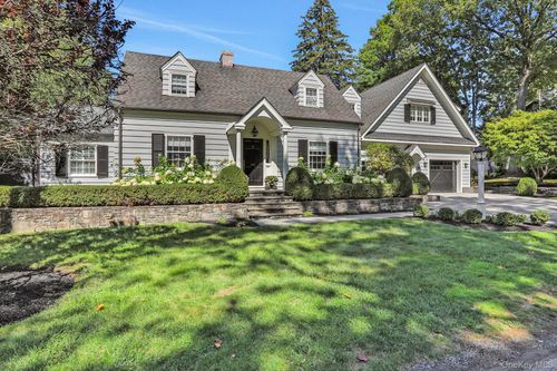 10 Roe Ave, Cornwall On Hudson, NY, 12520-1416 | Card Image