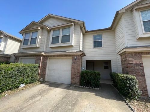 12620 Bay Ave, Euless, TX, 76040-3449 | Card Image