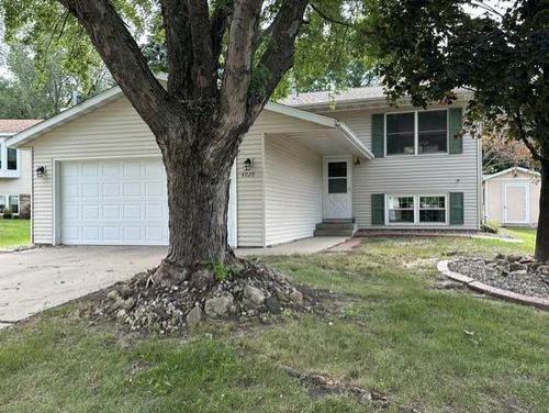 4020 Baffin Ln Ne, Rochester, MN, 55906-3919 | Card Image
