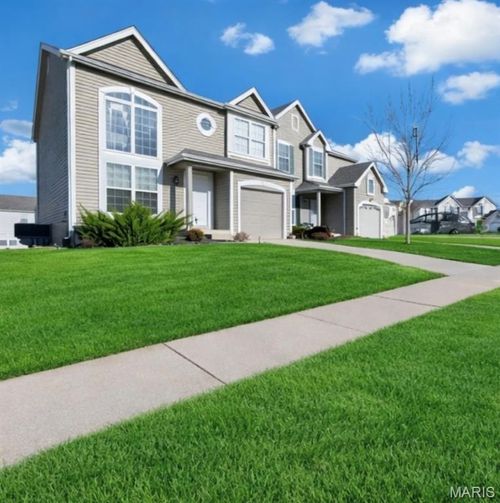 67b-25 Edenshire Ct, O Fallon, MO, 63368-8353 | Card Image