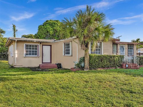 2953 Nw 64th St, Miami, FL, 33147-7641 | Card Image