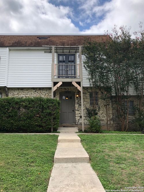 apt-b-1022 Fabulous Dr, San Antonio, TX, 78213-1649 | Card Image