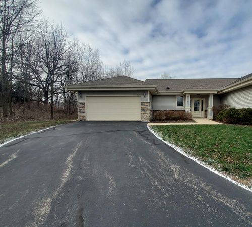 331 Westside Ave, MUKWONAGO, WI, 53149 | Card Image