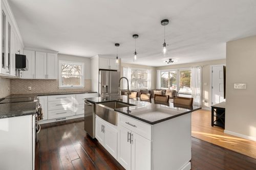 48 Butler St, Salem, NH, 03079-3924 | Card Image