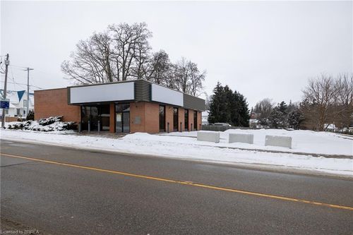 {{alt}} | Card Image