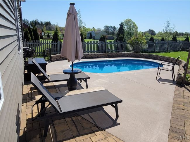210 Funnycide Dr, House other with 5 bedrooms, 3 bathrooms and null parking in Sackets Harbor NY | Image 6