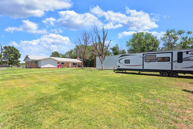 5612 E Midway Rd, House other with 3 bedrooms, 2 bathrooms and 4 parking in Big Spring TX | Image 6