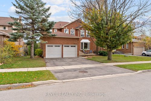 2824 Huntingdon Trail, Oakville, ON, L6J6Y4 | Card Image