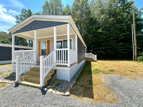 2-30 Lakeland Dr, Russell Springs, KY, 42642-9114 | Card Image