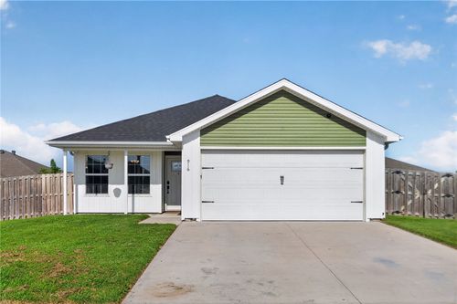 916 S Crow St, Siloam Springs, AR, 72761-3062 | Card Image