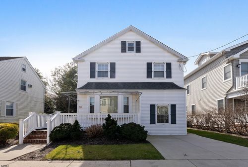 4 S Brunswick Ave, MARGATE CITY, NJ, 08402-2816 | Card Image