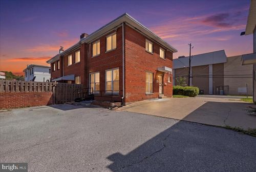 3018 Saint Clair Dr, TEMPLE HILLS, MD, 20748-1639 | Card Image