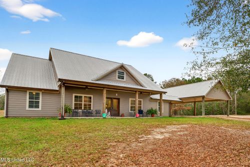 13 Homer Ladner Rd, Poplarville, MS, 39470-5400 | Card Image