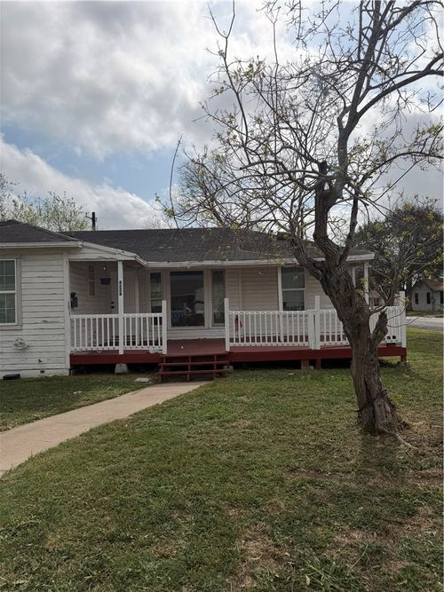 4226 Christie St, Corpus Christi, TX, 78415-5216 | Card Image