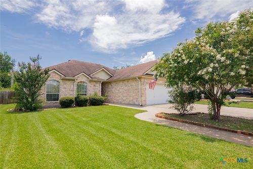 306 Green Gable Dr, Victoria, TX, 77904-1165 | Card Image
