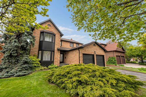 4344 Dallas Crt, Mississauga, ON, L4W4G7 | Card Image