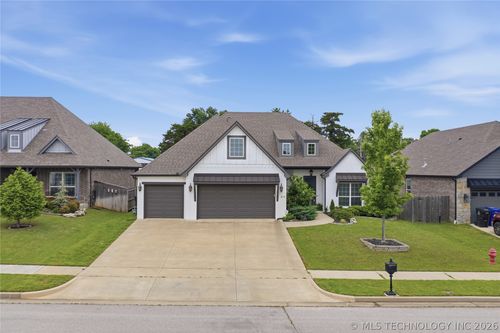 814 Delmar St, Broken Arrow, OK, 74012 | Card Image
