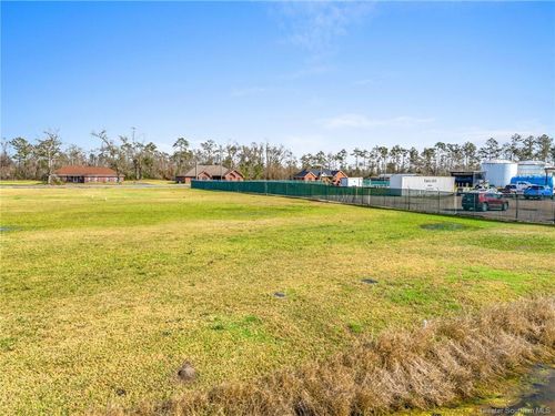 424 Deshotel Ln, Lake Charles, LA, 70615-2989 | Card Image