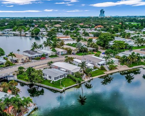 3055 Lakeshore Dr, Fort Lauderdale, FL, 33312-6441 | Card Image