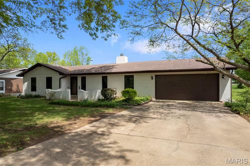 302 Cathy Dr, Jackson, MO, 63755-1910 | Card Image