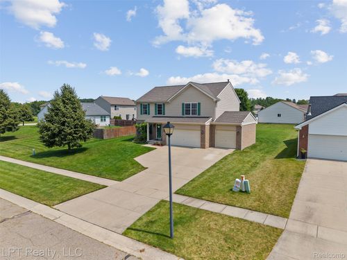 5341 Northwood Rd, Grand Blanc, MI, 48439-3434 | Card Image