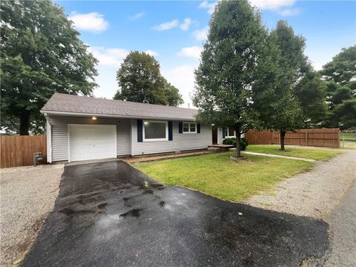 8 Bart St, Buckner, MO, 64016-9792 | Card Image