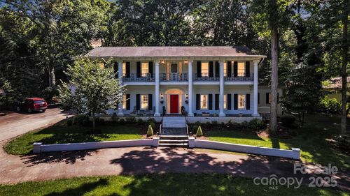 327 Saint Andrews Rd, Statesville, NC, 28625-4658 | Card Image